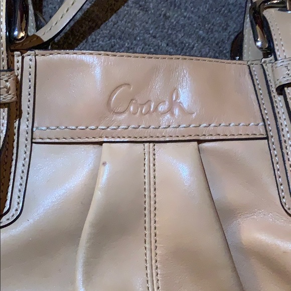 Coach handbag. - Picture 2 of 7